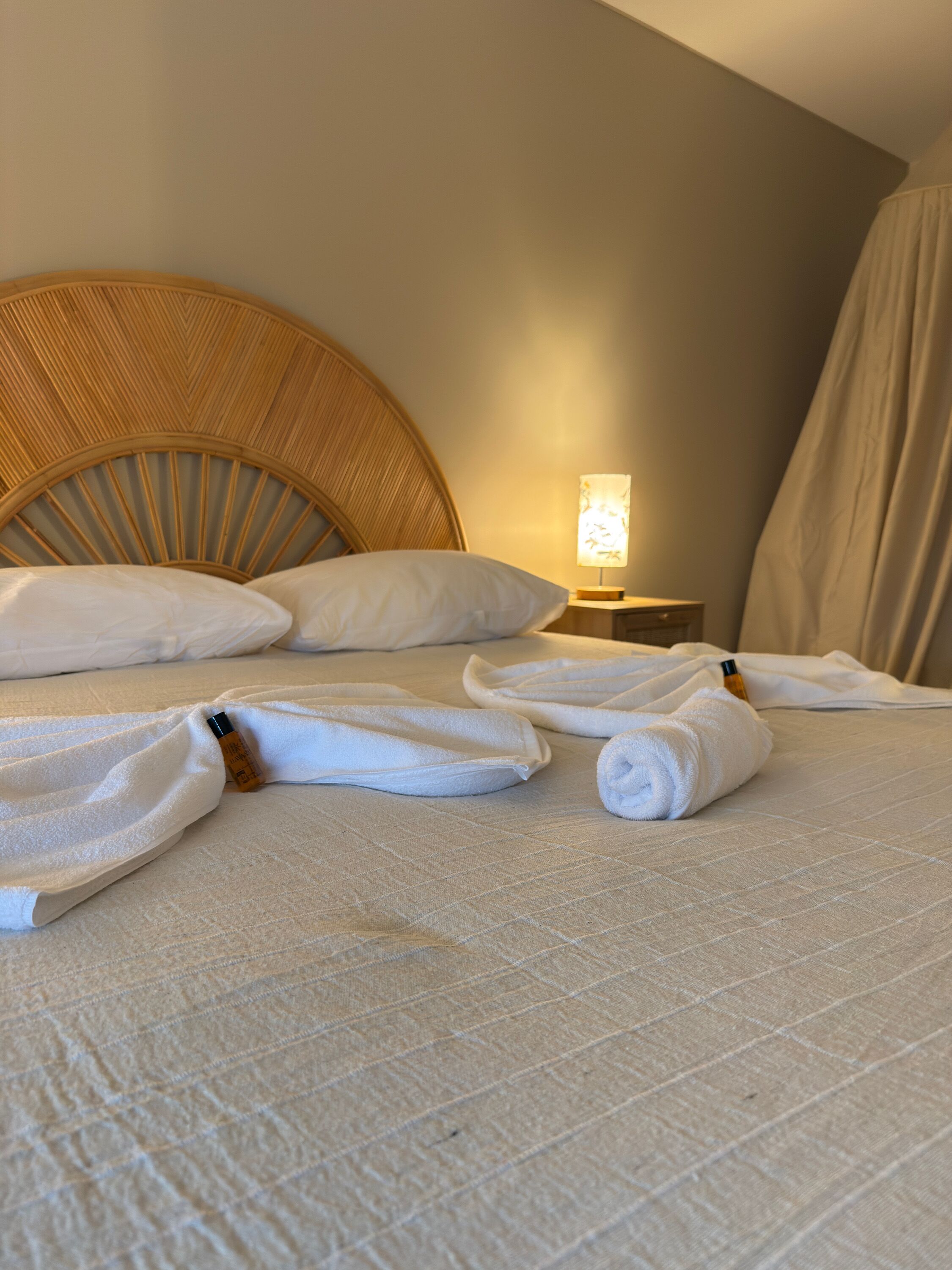 2 bedrooms, iron/ironing board, Internet, bed sheets