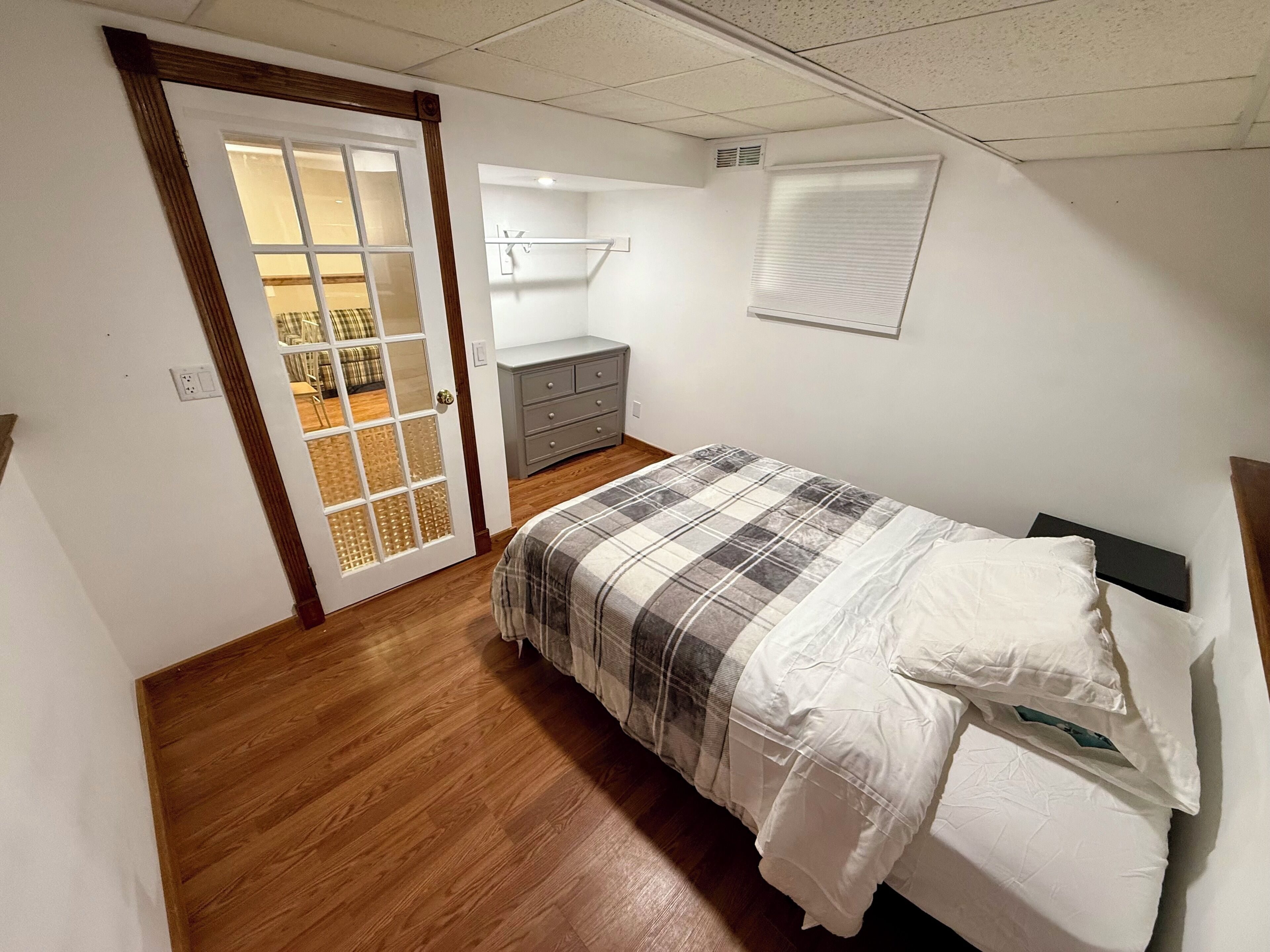 1 chambre, fer et planche à repasser, Wi-Fi, draps fournis