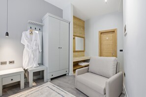 Junior Suite, City View | Living area - Cela Hotel (Durrës)