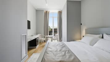 Habitación doble superior, vista al mar | Escritorio y wifi gratis
