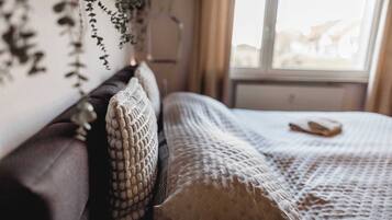 3 Schlafzimmer, Schreibtisch, Bügeleisen/Bügelbrett, WLAN