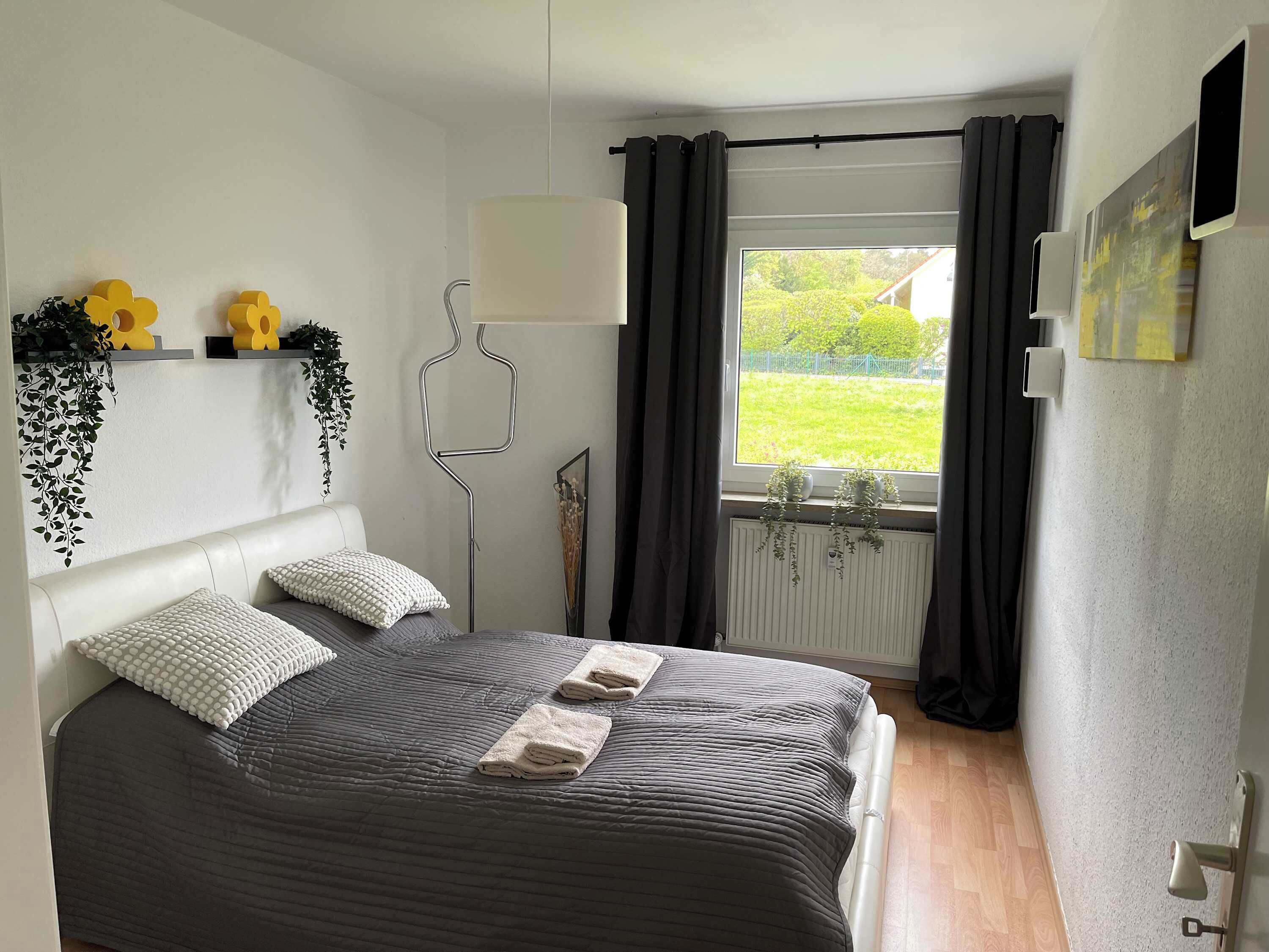 3 habitaciones, escritorio, tabla de planchar con plancha y wifi 