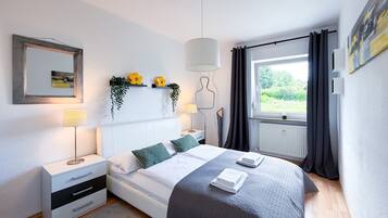 3 bedrooms, desk, iron/ironing board, WiFi