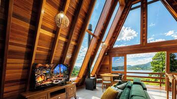 Chalet | Area keluarga | Smart TV 55-inci dengan saluran TV digital dan Netflix
