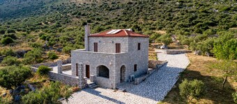 Mani Stone Tower– Sea & Mountain Escape by ΜΡS