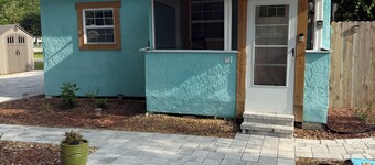Cozy 1-bedroom cottage in peaceful New Smyrna Beach, restful, travel nurse ok