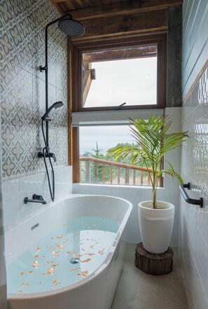 Comfort Apartment, Ocean View | Bathroom