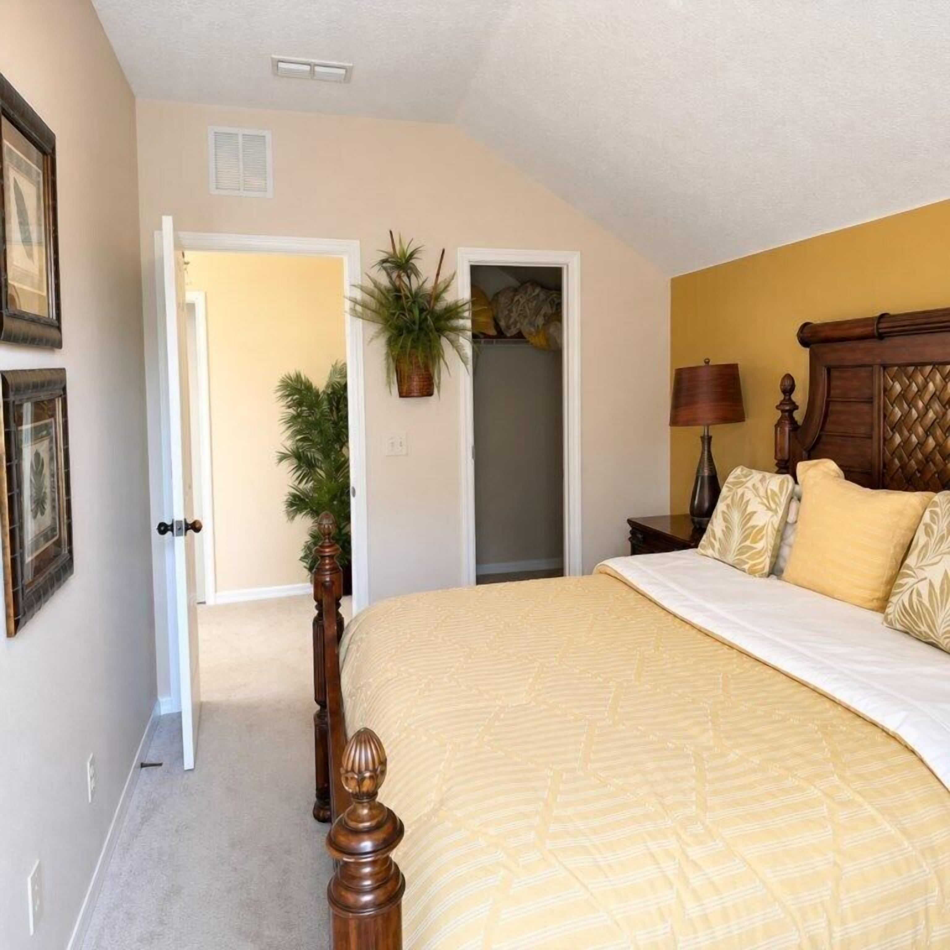 5 bedrooms, iron/ironing board, WiFi