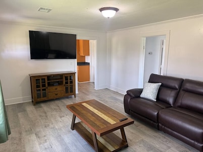 577 Cozy Farm House in Arabi GA