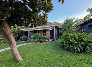 Exterior - Dallas- Central Location, Spacious Backyard- Pets Welcomed (Dallas)