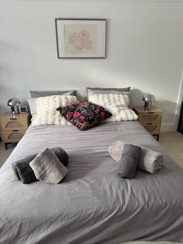 2 Bedroom self contained rooms in Central Christchurch