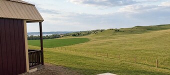 Hilltop Cottage 1 Retreat - Loft Sleeping + Stunning Countryside & River Views