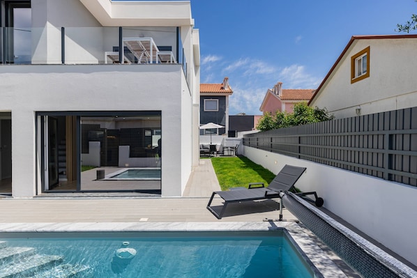 Pool - Poolside Oasis by Caparica Beach (Almada)