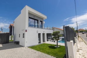 Exterior - Poolside Oasis by Caparica Beach (Almada)