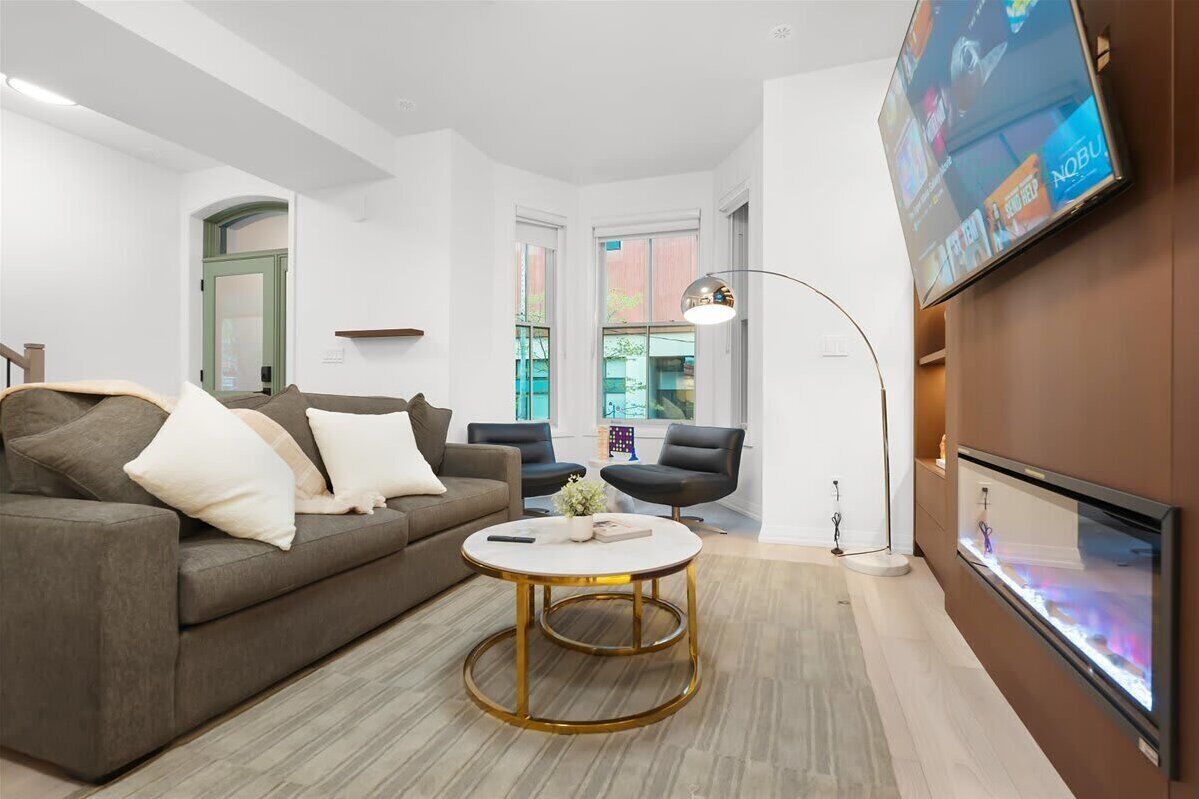 TV, fireplace, offices