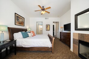 Room - Legacy Villas Resort Deluxe King - Tahiti Poolside Suite with Private Patio (La Quinta)