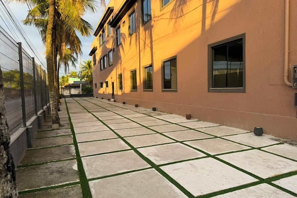 Standard Suite | Property grounds