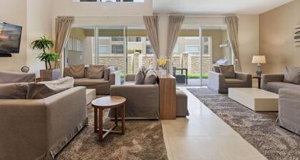 Upscale 3BR Suites Patio With BBQ Jacuzzi