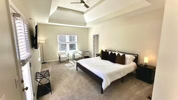 5 bedrooms, desk, iron/ironing board, free WiFi