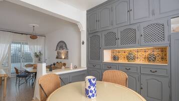 Appartement, 2 chambres, fumeur, balcon | Salle à manger
