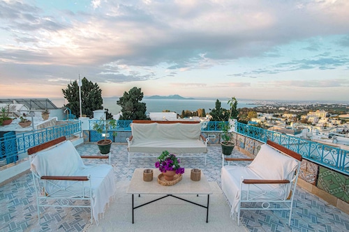 Charming 2 Bedroom Apartment in Sidi Bou Said With Ocean Views