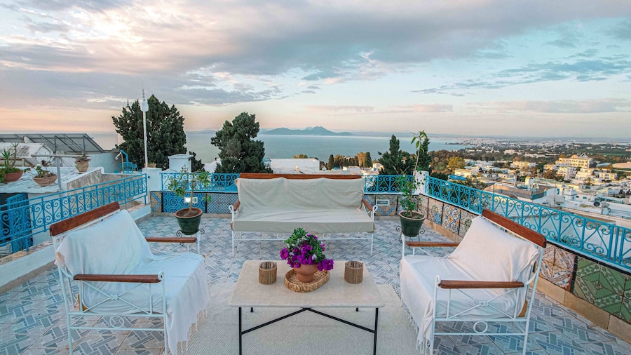Charming 2 Bedroom Apartment in Sidi Bou Said With Ocean Views