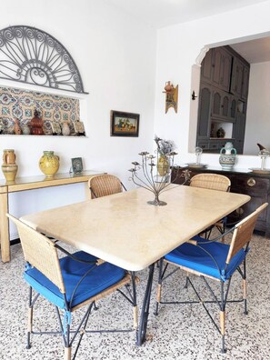 Apartment, 2 Schlafzimmer, Raucher, Balkon | Esszimmer