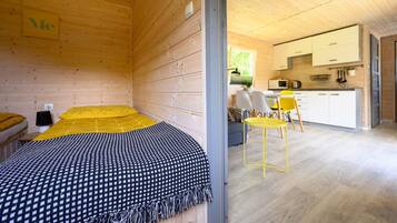 House | 2 bedrooms, individually furnished, bed sheets