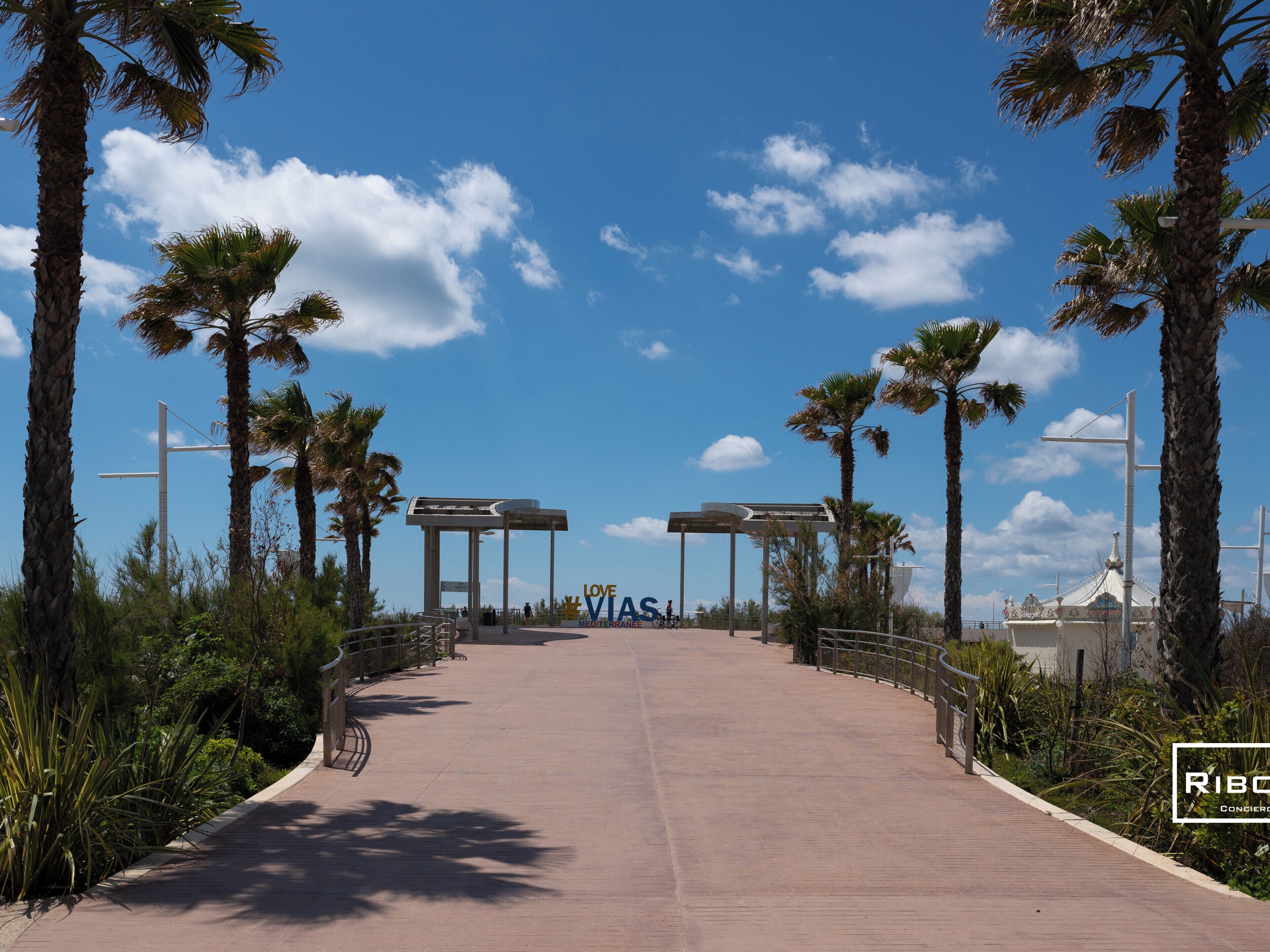 A stroll through Vias