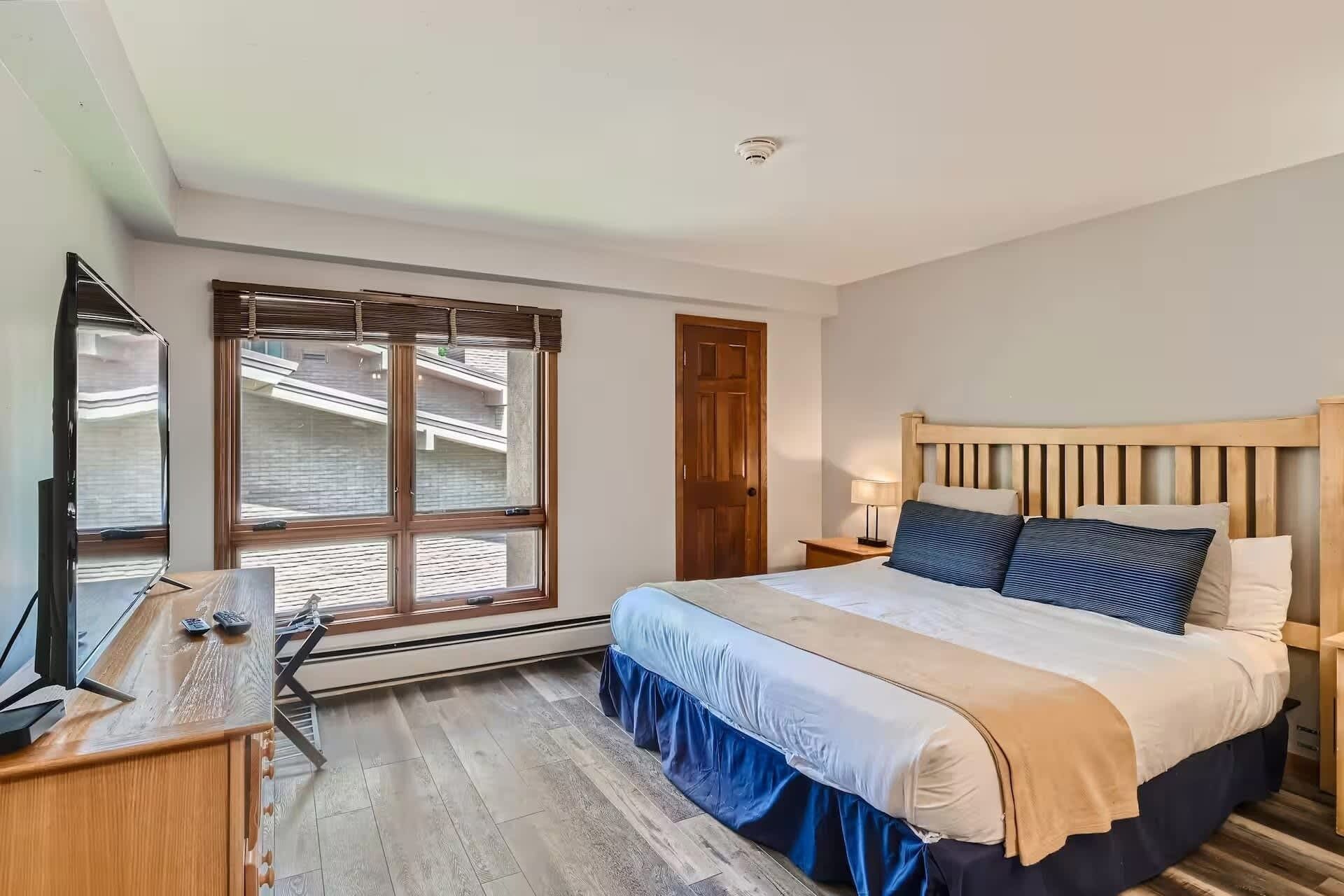 3 bedrooms, iron/ironing board, travel crib, WiFi