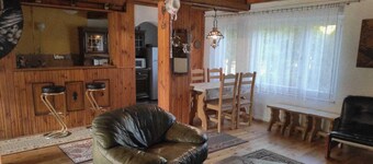 Lakeside Holiday Villa, Private Garden