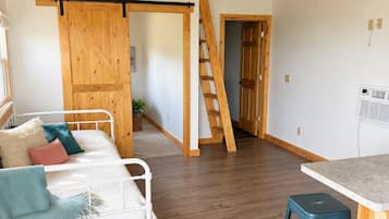 2 bedrooms, bed sheets, wheelchair access