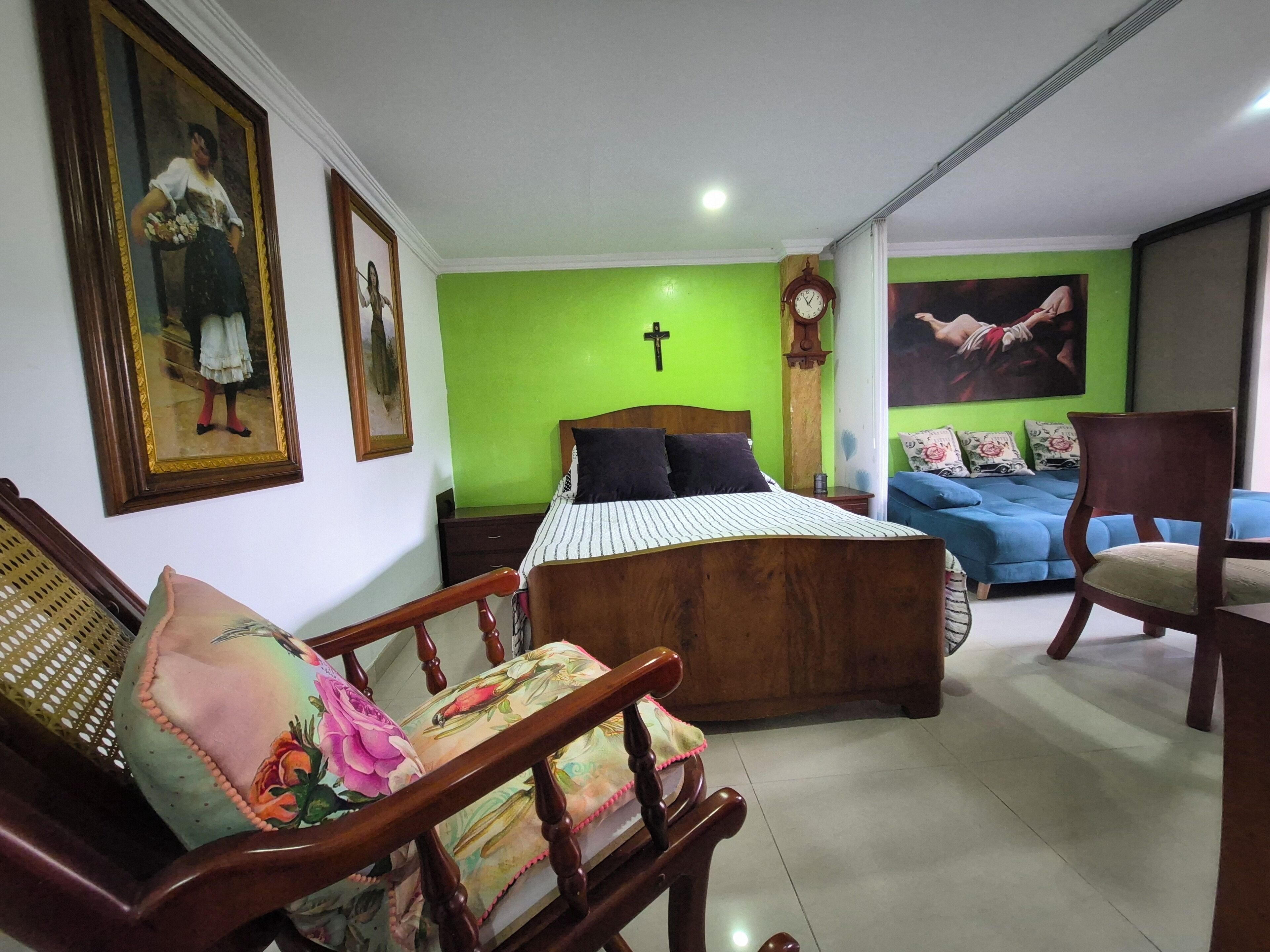 1 chambre, fer et planche à repasser, Wi-Fi gratuit, draps fournis