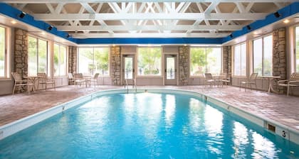 Relaxing Branson Getaway with Pools & Spacious 2BR Vacation Suite