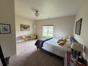 Room - Meadowlark Nest CEW1 | Hot Tub | Swim Spa |Game Rm (Huntsville)