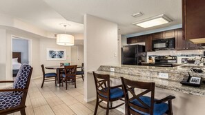 Private kitchen - Pompano Beach Family Getaway with Pools & Spacious 2BR Retreat (Pompano Beach)