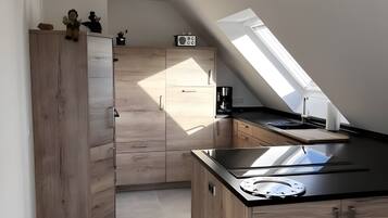 Refrigerador, horno, placa de cocina, lavavajillas