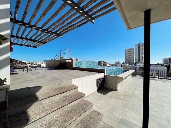 Terrace/patio - Charming Apartment w/ Pool 3 Blocks to Beach (Mazatlan)