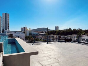 Pool - Charming Apartment w/ Pool 3 Blocks to Beach (Mazatlan)