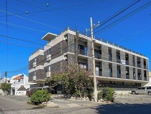 Exterior - Charming Apartment w/ Pool 3 Blocks to Beach (Mazatlan)