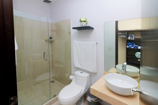 Bathroom - Beautiful apartment steps from the beach (Mazatlan)