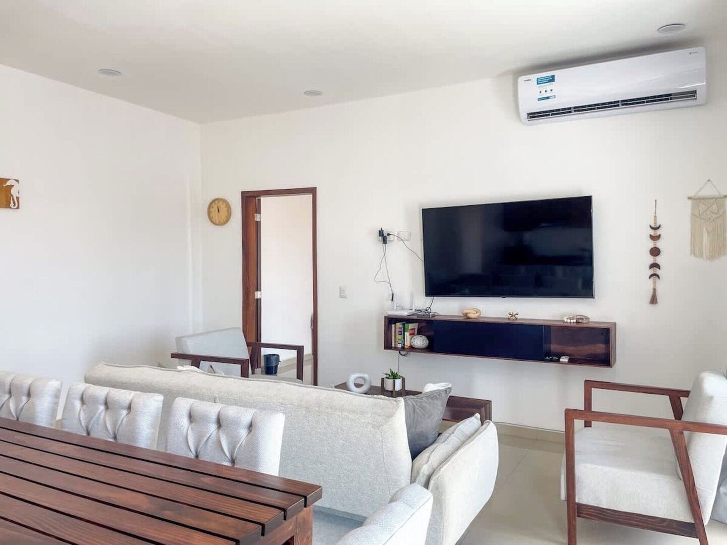 Beautiful Apartment 3 Blocks From The Beach - 馬薩特蘭