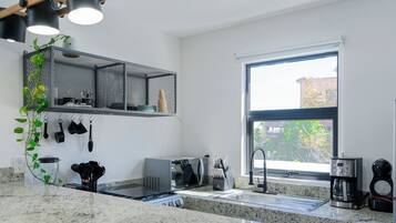 Fridge, microwave, oven, stovetop