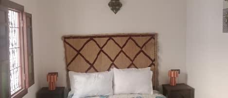 In-room safe, free WiFi