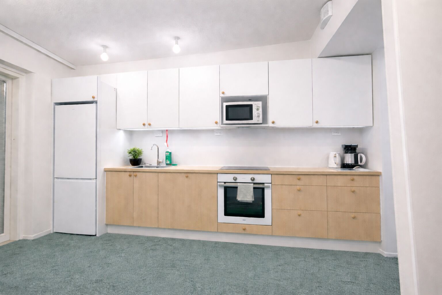 Deluxe Studio, Courtyard View | Private kitchen
