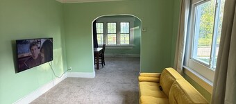 Alma’s Garden Inn – Grand Executive Suite 2BR King & Queen
