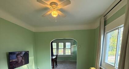 Alma’s Garden Inn – Grand Executive Suite 2BR King & Queen