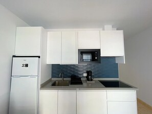 Private kitchen - Renovated apartment very close to the sea (Los Cristianos)