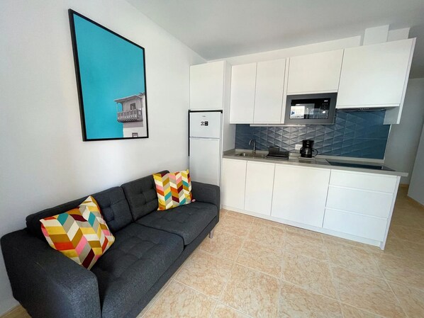 Living area - Renovated apartment very close to the sea (Los Cristianos)