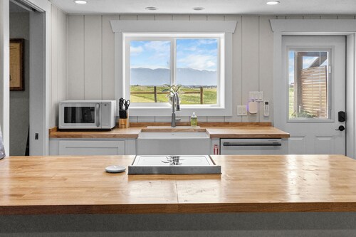 Charming studio apartment on working hobby farm